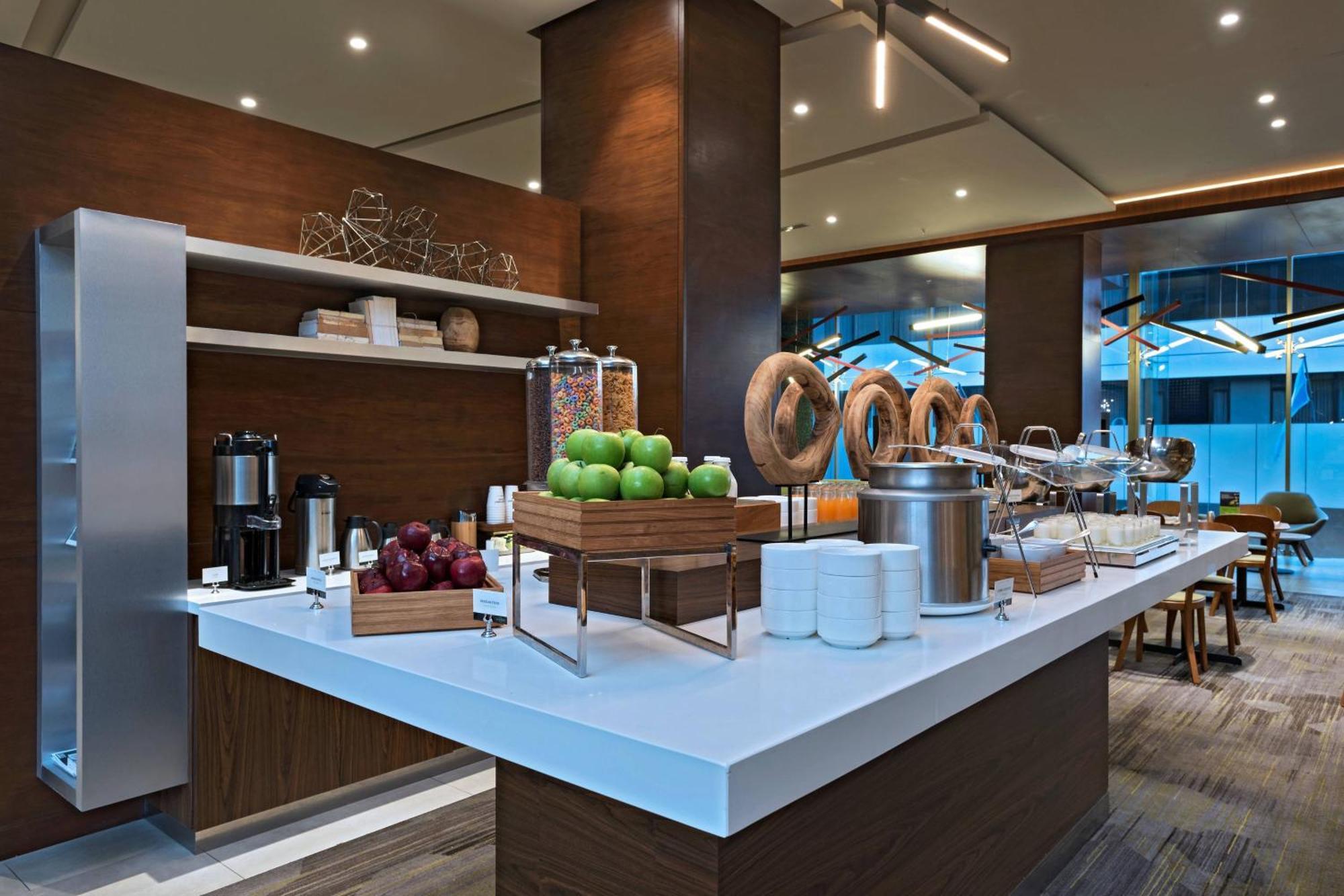 Courtyard By Marriott Guatemala-Stadt Exterior foto